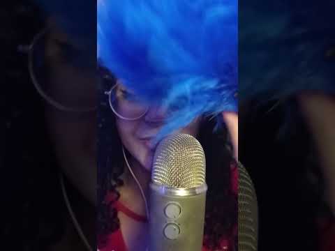 ASMR- Pena no seu rosto