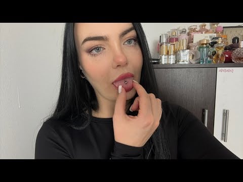 ASMR - Plucking Spit Painting 02 #asmr #spitpainting #pluckingasmr