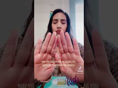 Heart chakra energy work🙏 #reikiasmr #reiki #reikienergyhealing