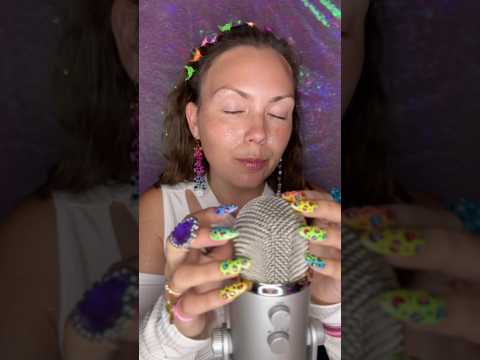 Tingly mic scratches + Y2K nostalgia🦄 #aestheticasmr #asmr #asmrtriggers #tingles #bestlifebybrooke