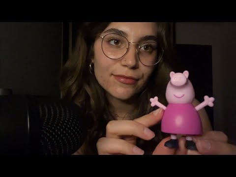 ASMR Descrevendo Objetos Detalhadamente