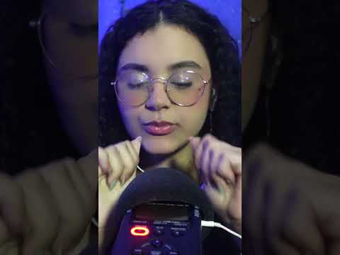 ASMR  Arranhando a esponja do microfone