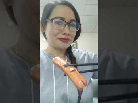 EATING HOTDOG #mukbang #shortsfeed #food #everyone #hotdog #foodie
