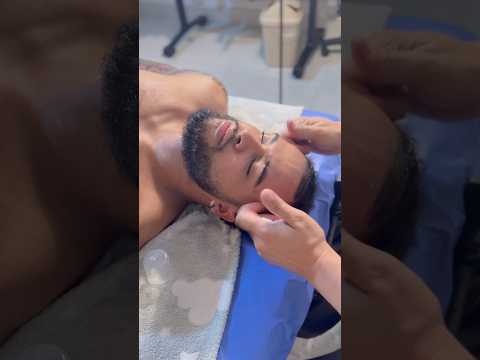 Craniofacial and barber massage #barberlove #craniosacraltherapy #manlove