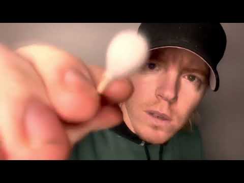 1 Minute ASMR - There’s Something In Your Eye