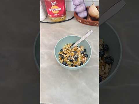 ASMR | Tapping a snack