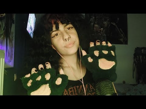 ASMR Fluffy Paw Gloves on the mic :3 | mic scratching, rubbing+ (extremely tingly and relaxing)