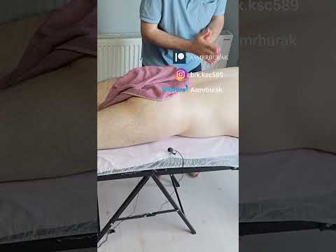 A massage that eliminates all back pain #satisfying #relaxing #asmr #shorts #massage