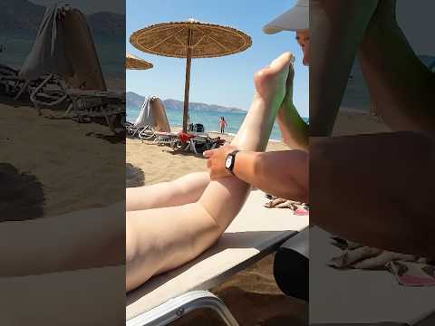Masaje CALLEJERO en una playa de GRECIA 🇬🇷 #masajesrelajantes #Youtube #youtubevideo #grecia