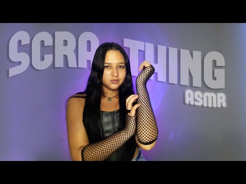 ASMR - fabric scratching / arranhando minhas roupas🙃