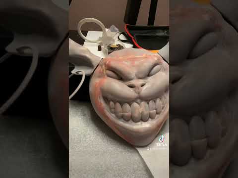 Progress of Cheshire Cat. Just need to paint it. #nomadsculpt #3dprinting #cheshirecat #3dart