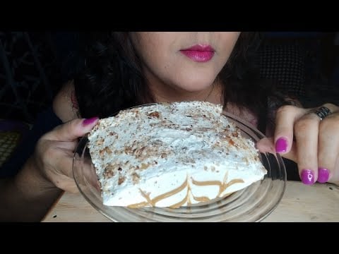 ASMR con pastel de tres leches y flan