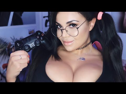 ASMR // E-GIRL PLAYS VIDEO GAMES WITH YOU 💓 ASMR Gaming & Tingles 💓