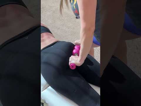 Digging Out Big Knots and Cleaning out Scar Tissue #shorts #tingles #chiropractic