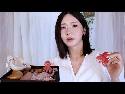 ASMR.sub 표정 전문가의 얼굴 근육 체크와 괄사 케어 | Your Expression Expert: Facial Muscle Check&Gua Sha Care