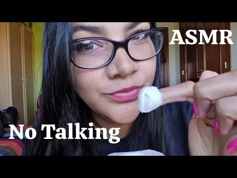 ASMR comiendo yogurt con el dedo sin hablar + un poco de spit paiting | No talking