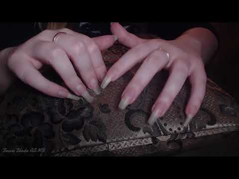 ASMR ~ Scratching on Fabrics