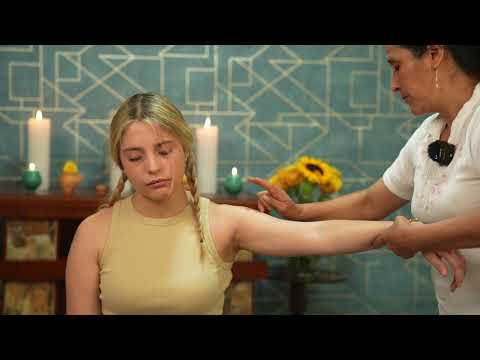 Masaje ASMR y susurros de Doña Esperanza: Armonizando los Centros Energéticos del Cuerpo para dormir