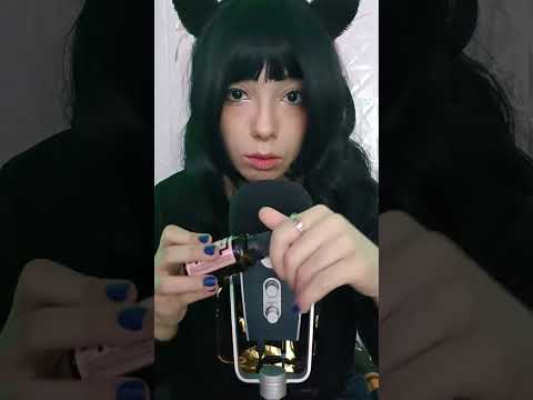 Tem algo no seu olho | asmr #shorts #shortasmr