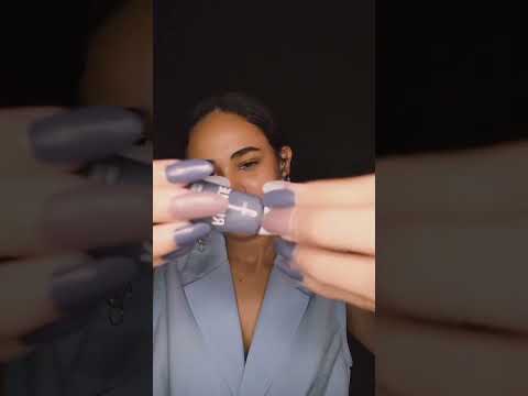ASMR GATILHOS COM UM OBJETO #asmr #triggers #tapping #asmrvideo #short #shorts #viral #sono