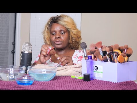 CLEANING MAKEUP BRUSHES ASMR CHEWING GUM