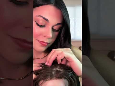 POV: mãe tira piolho da filha #asmr #asmrsounds #piolho #shorts