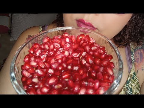 ASMR Comiendo Granada #asmr #mouthsounds 