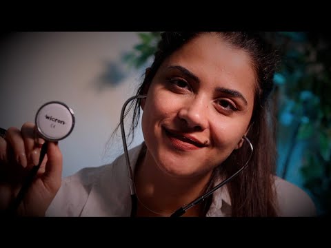 Arabic ASMR 💉🌡 الطبيبة تفحص صحتك اي اس ام ار Doctor Check Up #asmr