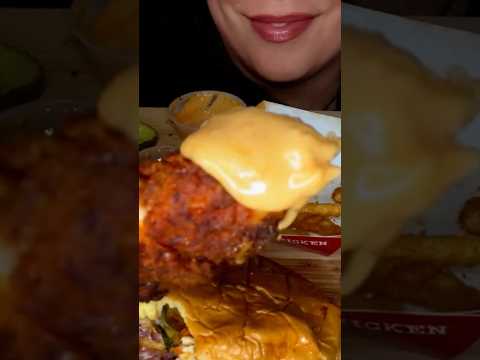 DAVE’S HOT CHICKEN #asmr #food #chicken
