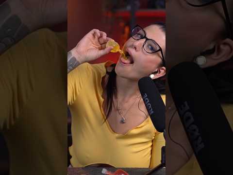 Huch 😬🤭#asmr #asmreating #asmrfood #fyp #fy #foryoupage #asmr girl #model #viral #goviral