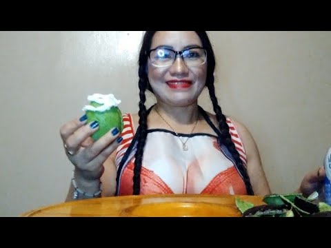  EATING WHOLE  AVOCADO CHALLENGE NO CHEWING #shortsfeed #eatingshow #everyone #food #eating 