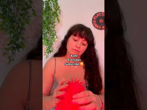 Mic pumping #micpumping #asmrtriggers #mictapping #asmr #tingles @aramoonasmr1111
