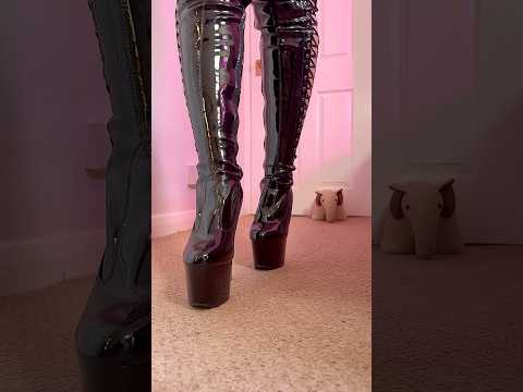 Like my PVC/Latex & Boots outfit?💗🖤 #pvc #latex #boots #ootd #thighhighboots