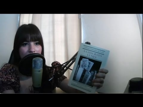 ASMR leyendo un cuento sobre la monotonía en voz suave