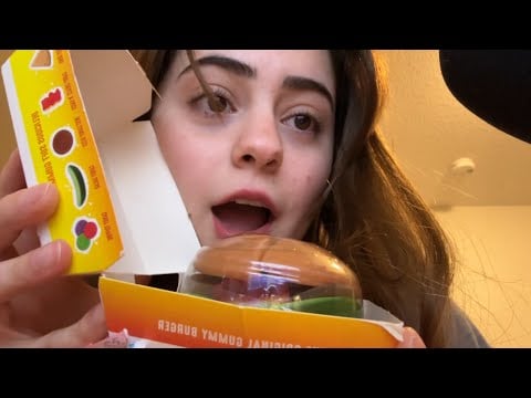 ASMR COMIENDO HAMBURGUESA DE GOMITAS