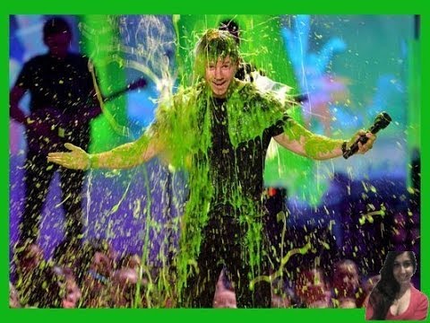 Mark Wahlberg Gets Covered in Slime At Kids Choice Awards Show - Video Review