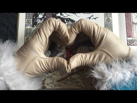 LEATHER GLOVES ✋  READING in DUTCH 🇳🇱  [[ASMR]]