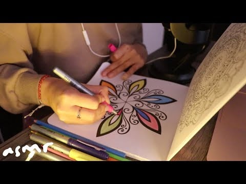 ASMR dibujando mandalas 🎨 *comiendo dulces*