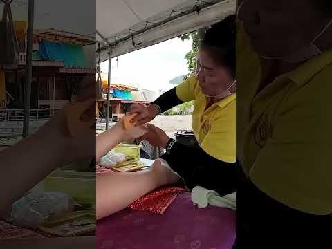 Intensa exfolación de pies en una playa de Tailandia 🇹🇭 #beach #exfoliation #asmr #short