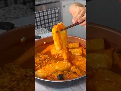 FIRST TIME EATING CHEESY RICE PAPER TTEOKBOKKI #shorts #viral #mukbang