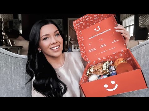 ASMR - Munchpak Unboxing & Tasting