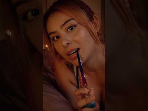 Primo, me dejas quedar contigo esta noche? 🥹😔 #asmr #vicoasmr #relaxing