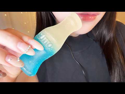 【ASMR】巨大グミを噛まずに食べる音💙 Eating a Giant Gummy (Mouth Sounds)