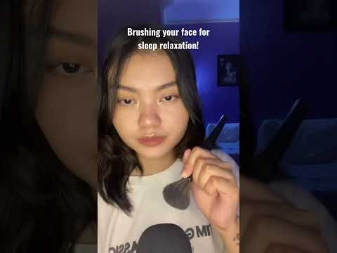 #brushingyourfaceforrelaxation #asmr #mouthsoundsasmr #inaudible #visualtriggers