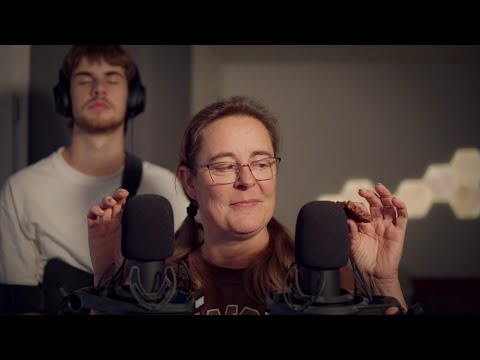 MY MUM TRIES ASMR | MUKBANG