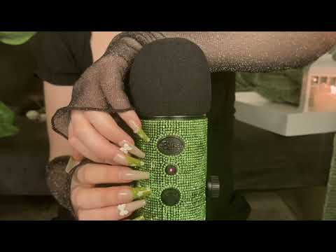 *one minute asmr* rhinestone mic scratching (no talking)
