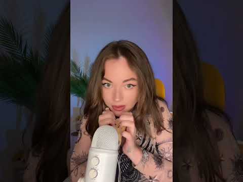Rate this trigger from 1 to 10’👻 #brushasmr #asmr #asmrtriggers