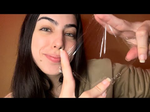 ASMR- TROCANDO A PELÍCULA DO SEU CELULAR