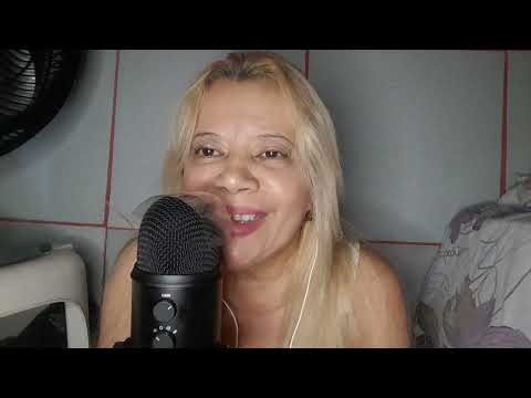 ASMR :  Conversando um pouco.  com sons de boca e outros barulhinhos para  vocês  relaxarem. 🥱🥱