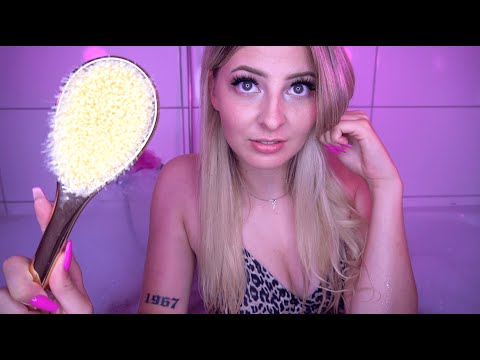 ASMR IN A BATHTUB 🛀💦😴